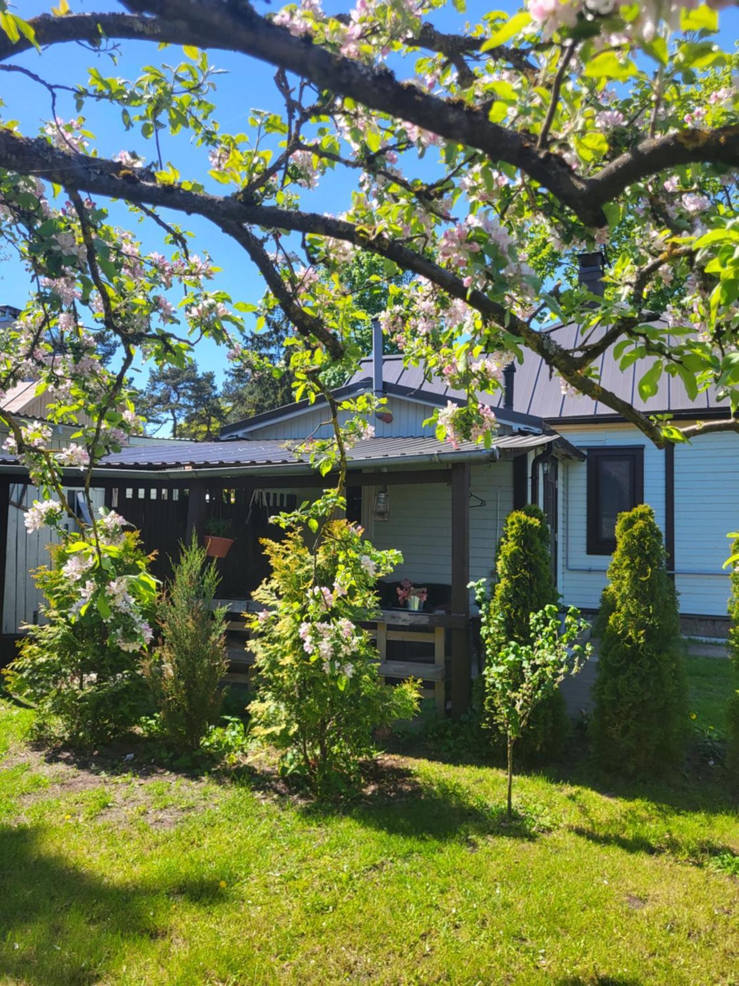 Guest House Sunny Jurmala Exterior photo